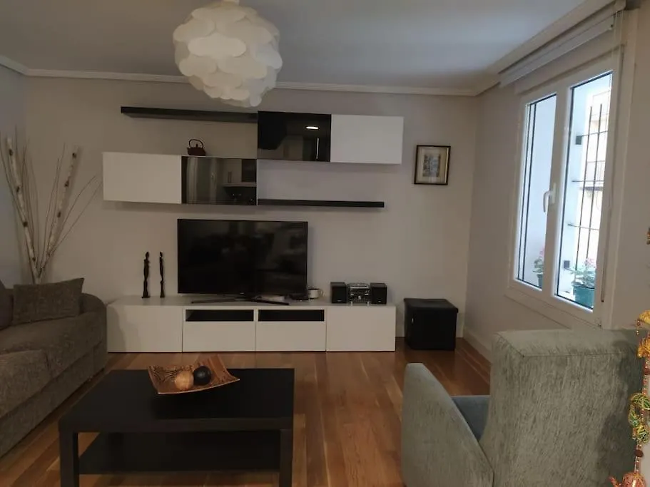 Agradable Piso En Gros. Buena Ubicacion location